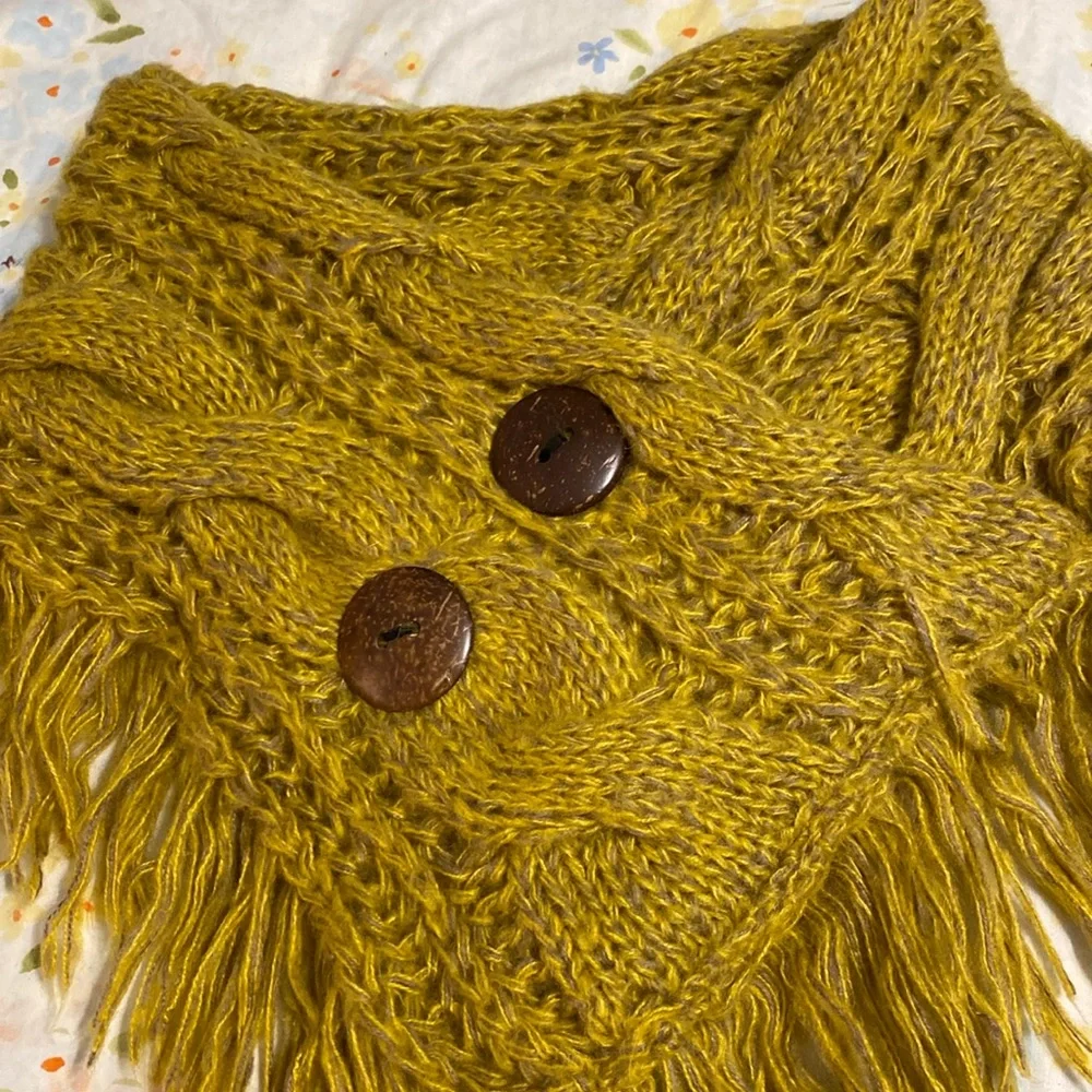 Scarf - Picture 1 of 3